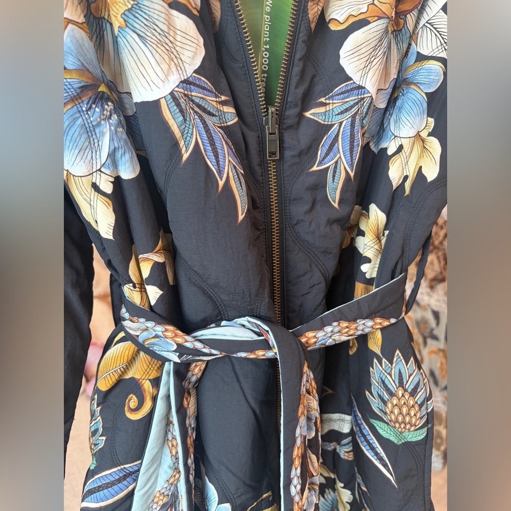 Farm Rio: Black Flowerful Snake Garden Reversible Maxi Puffer Jacket - Picture 10 of 14